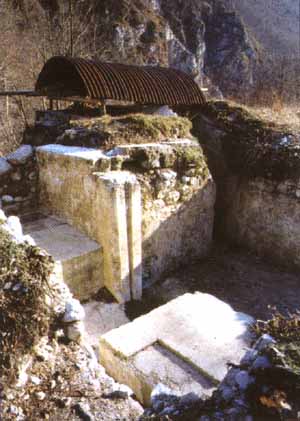 Cap06.JPG (22185 byte)